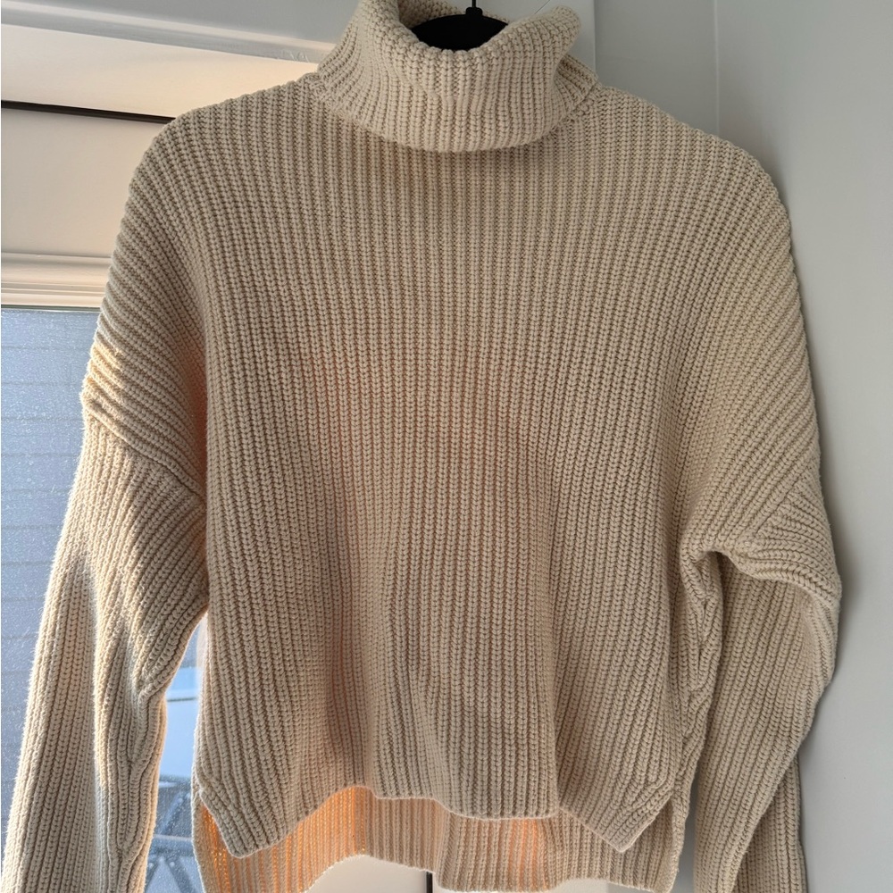 Abercrombie & Fitch Cream Cowl Turtleneck Sweater